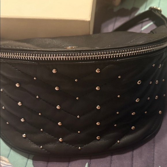 Circus by Sam Edelman Black Quilted Crossbody Bag - Picture 1 of 8